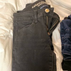 Black American eagle skinny jeans.